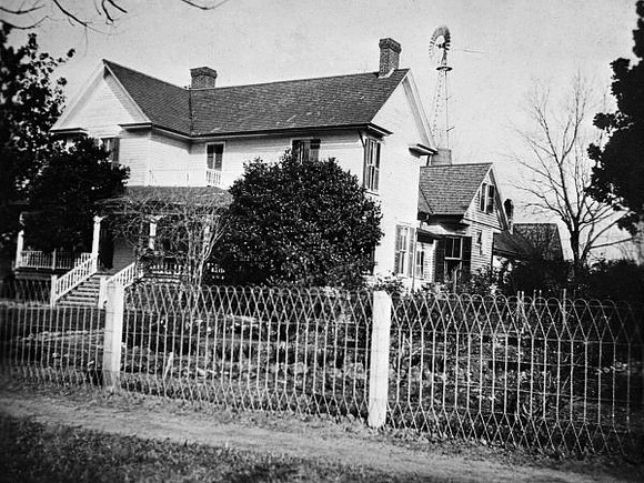 Magnolia Lodge, home of Dr. Wilbur Fisk Yarbrough - 1920 - Florida Memory